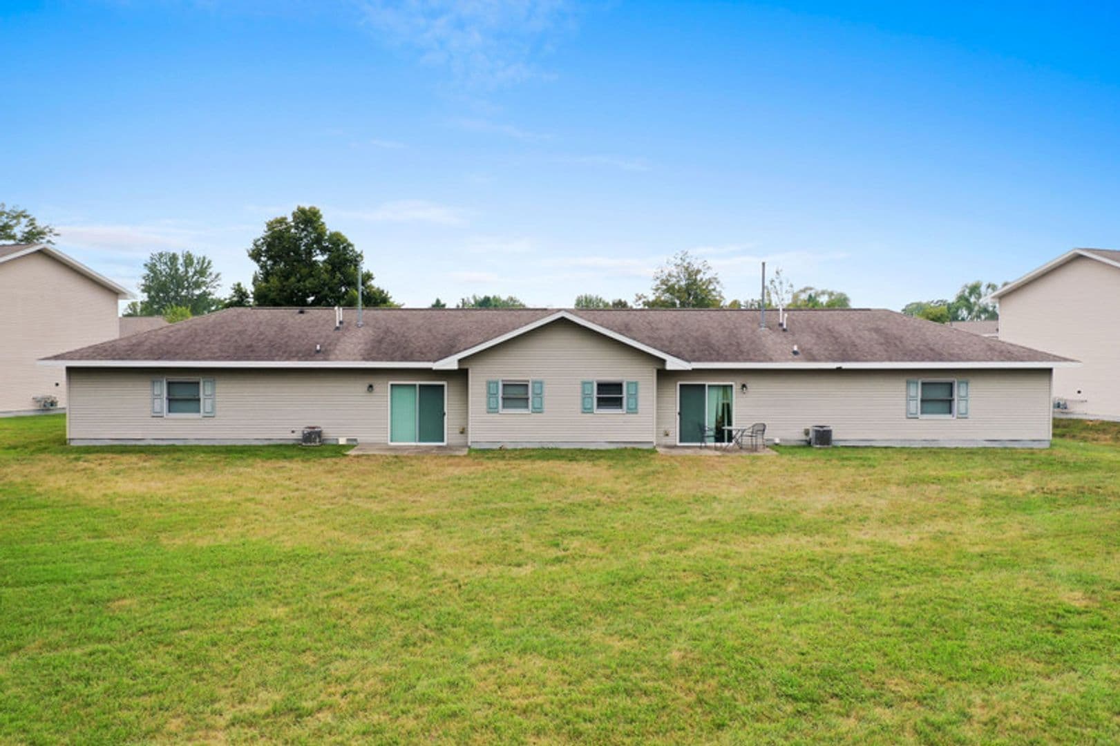 Plover Apartment: 2956 Hickory Drive