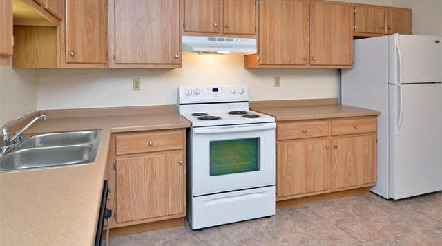 Wausau Apartment: 601 South 56th Avenue