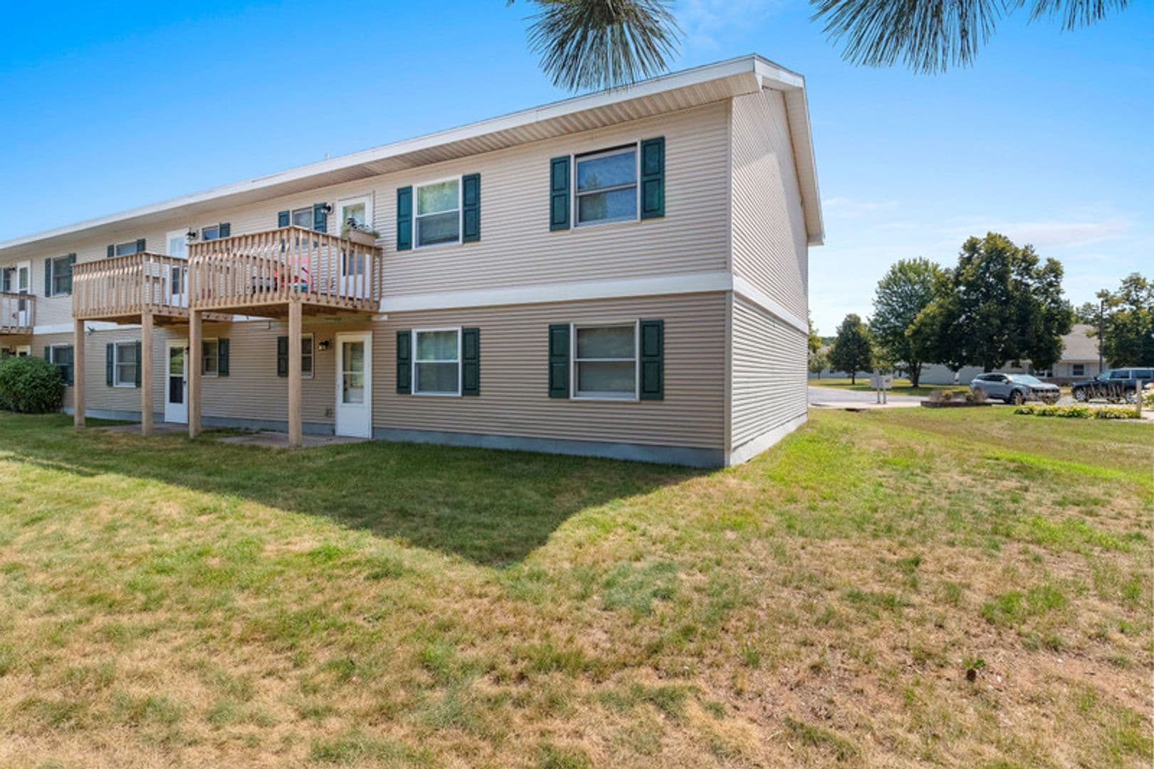 Plover Apartment: 2956 Hickory Drive