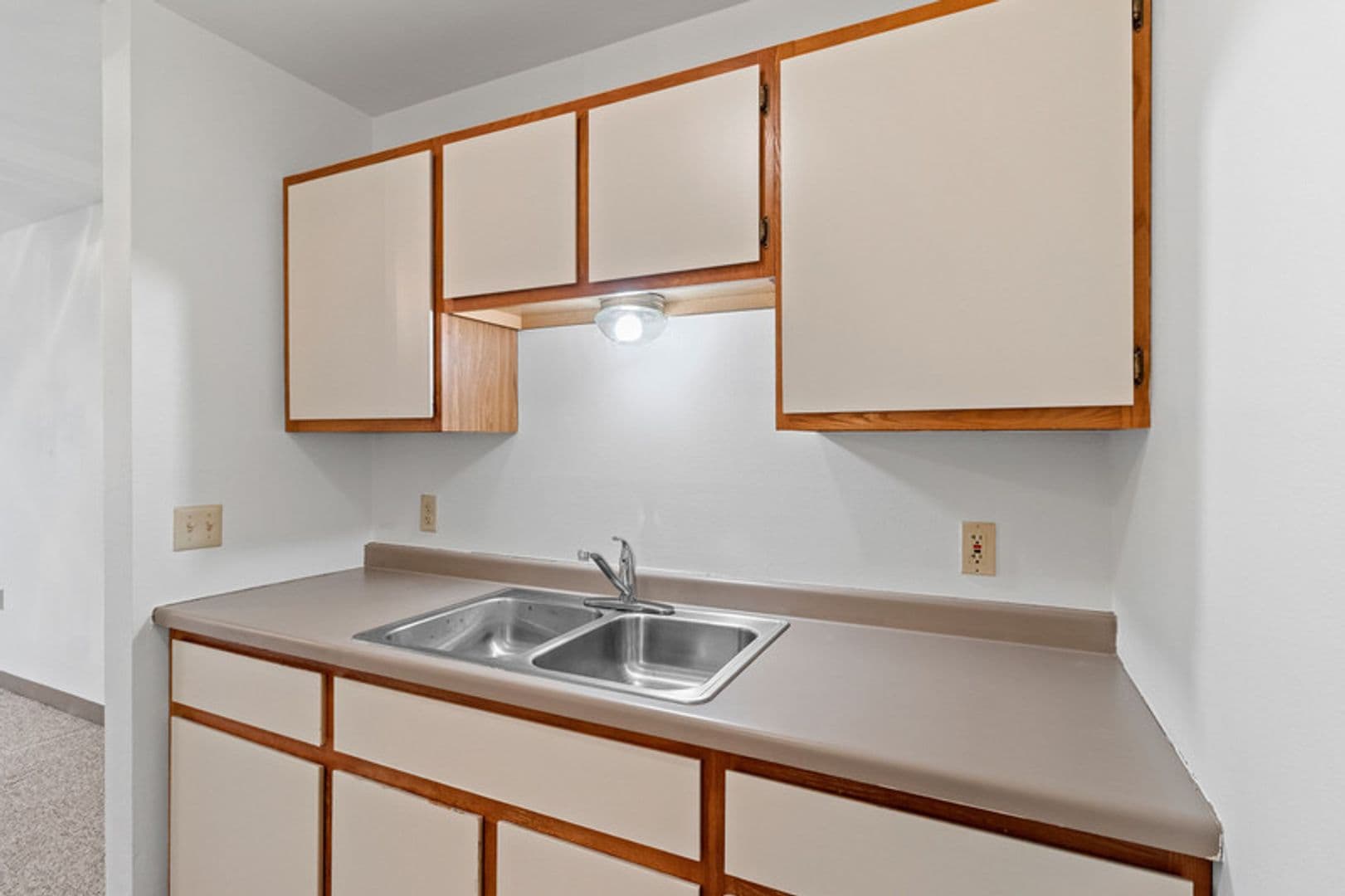 Plover Apartment: 2956 Hickory Drive