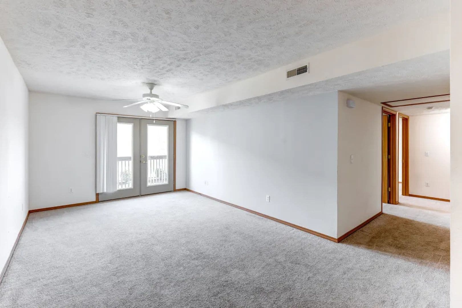 Ozark Apartment: 5513 N 12th St