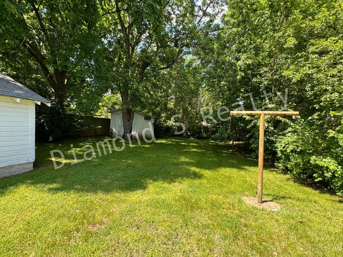 Springfield House: 1911 W Elm St