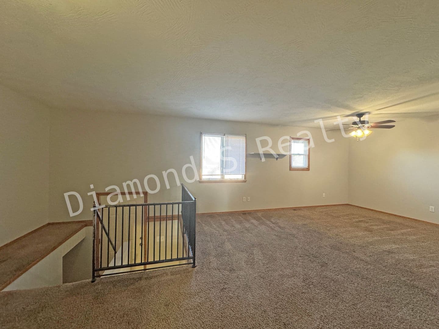 Nixa Apartment: 1204 Flora Street