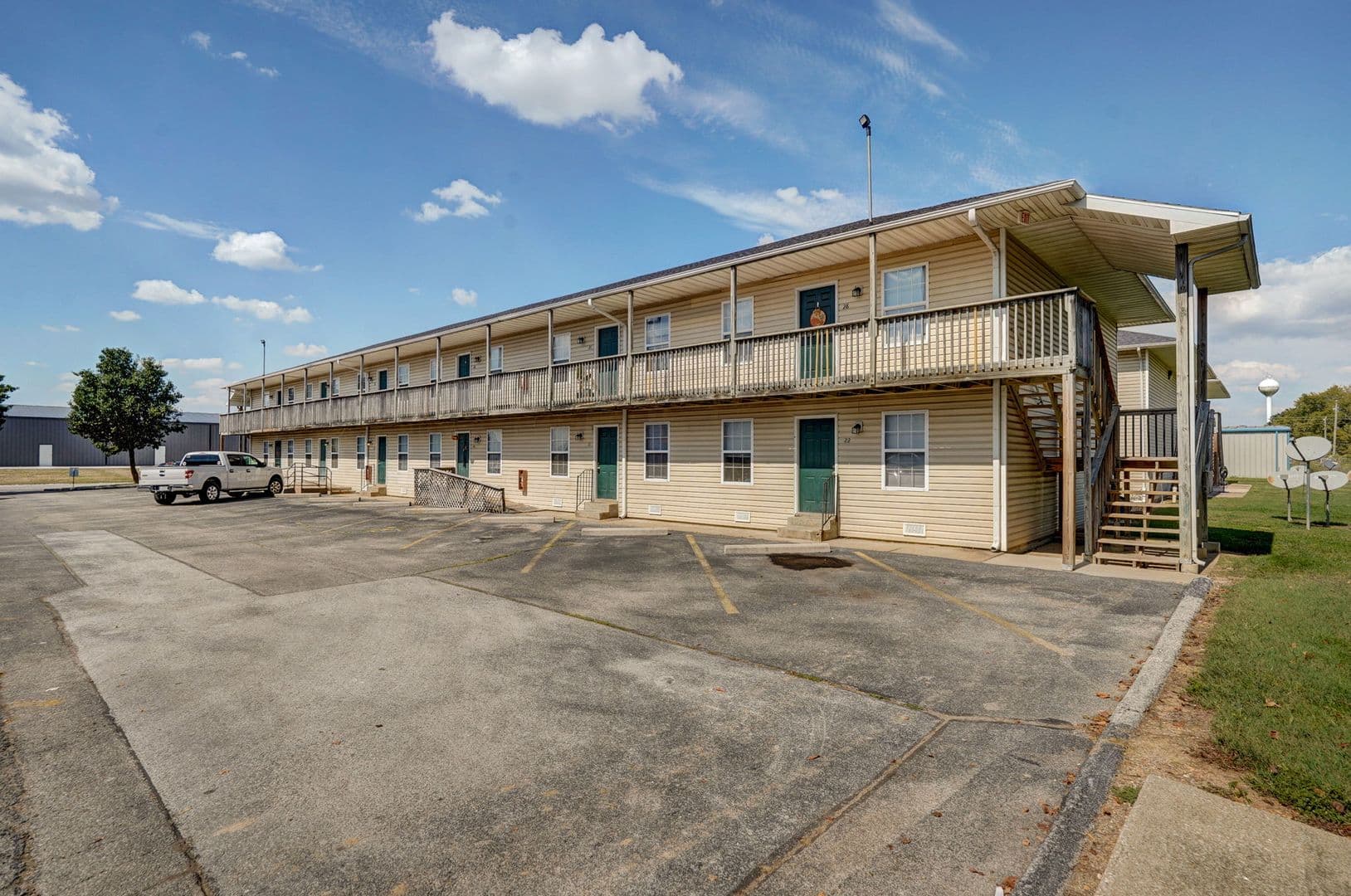 Rogersville Apartment: 420 Britt Lane