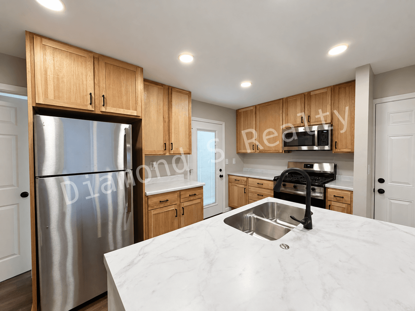 Springfield House: 435 W Catalpa St