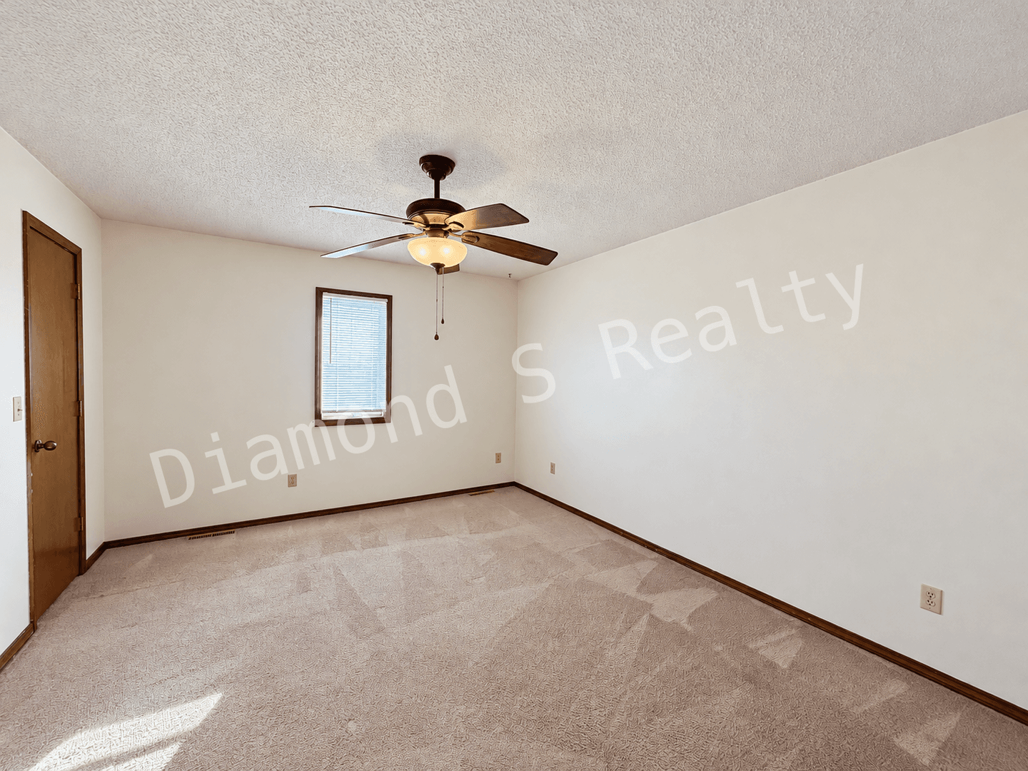 Nixa Apartment: 1201 North Main Street