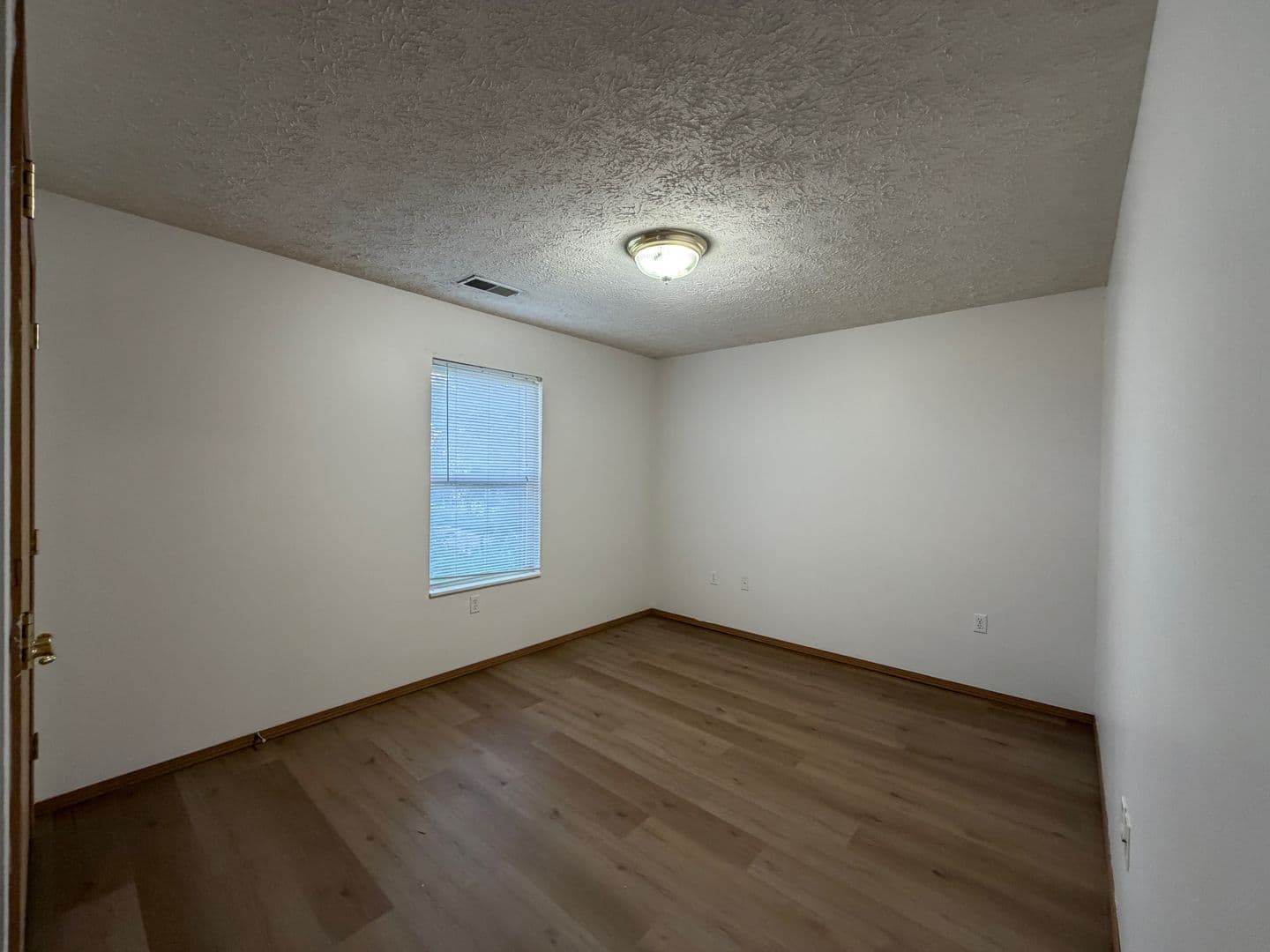 Nixa Apartment: 1300-1459 W Eaglewood Dr