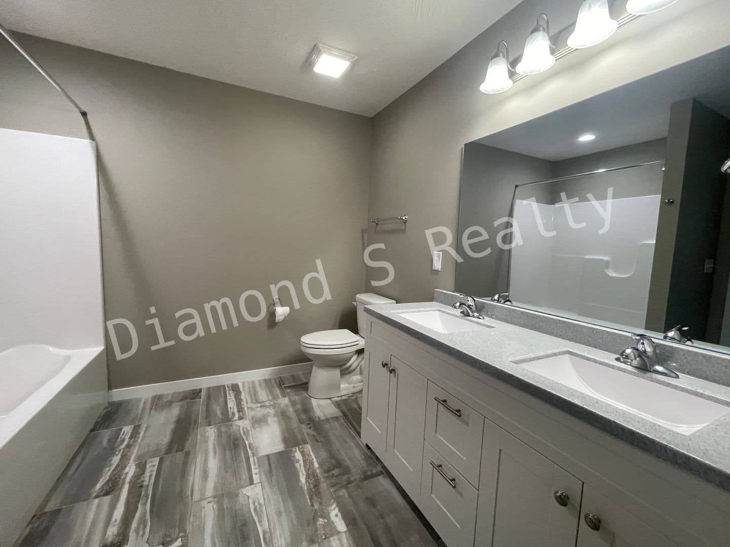 Ozark House: 2108 N 26th Street