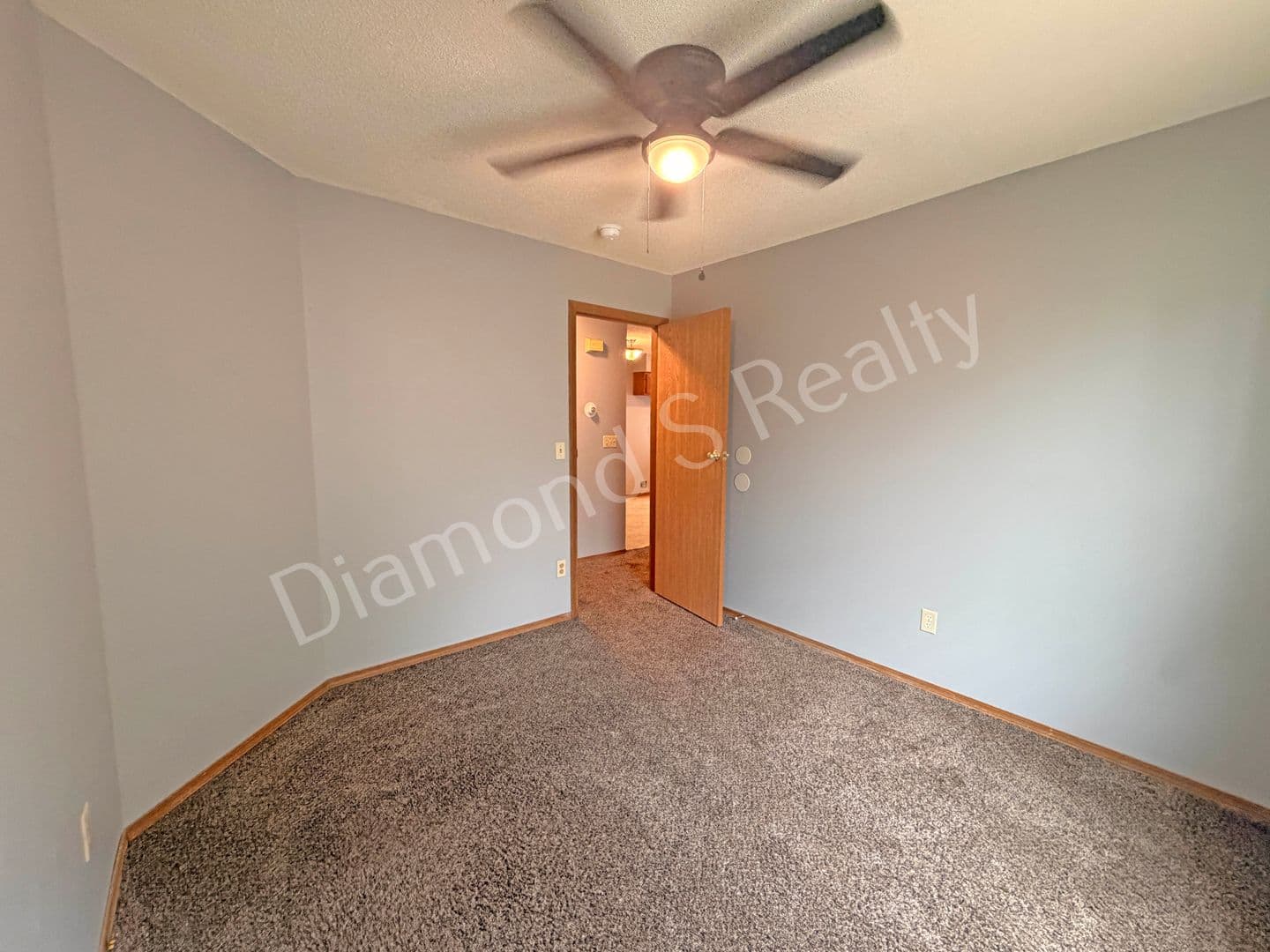 Ozark Apartment: 1441 W Rainey