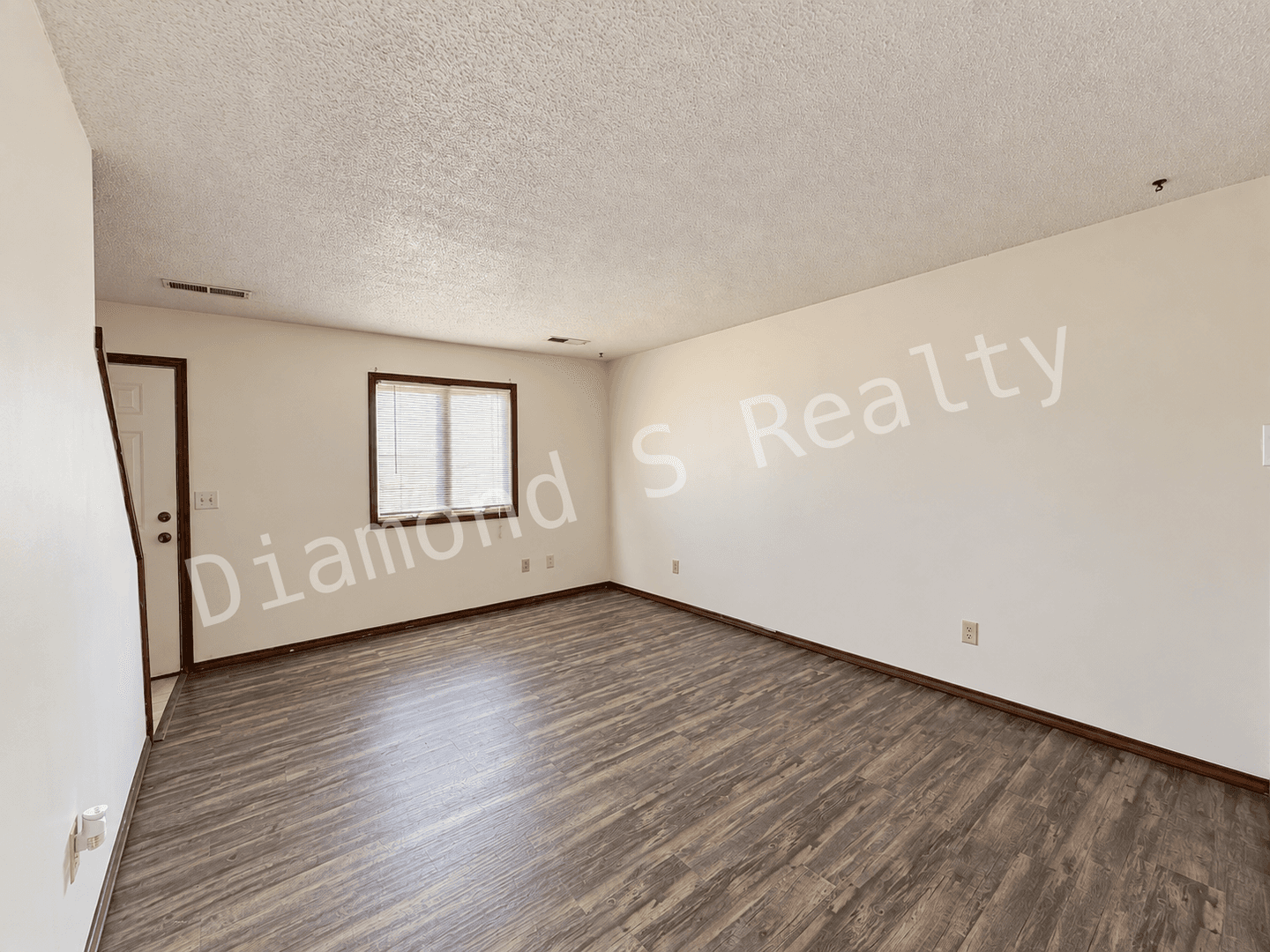 Nixa Apartment: 1201 North Main Street