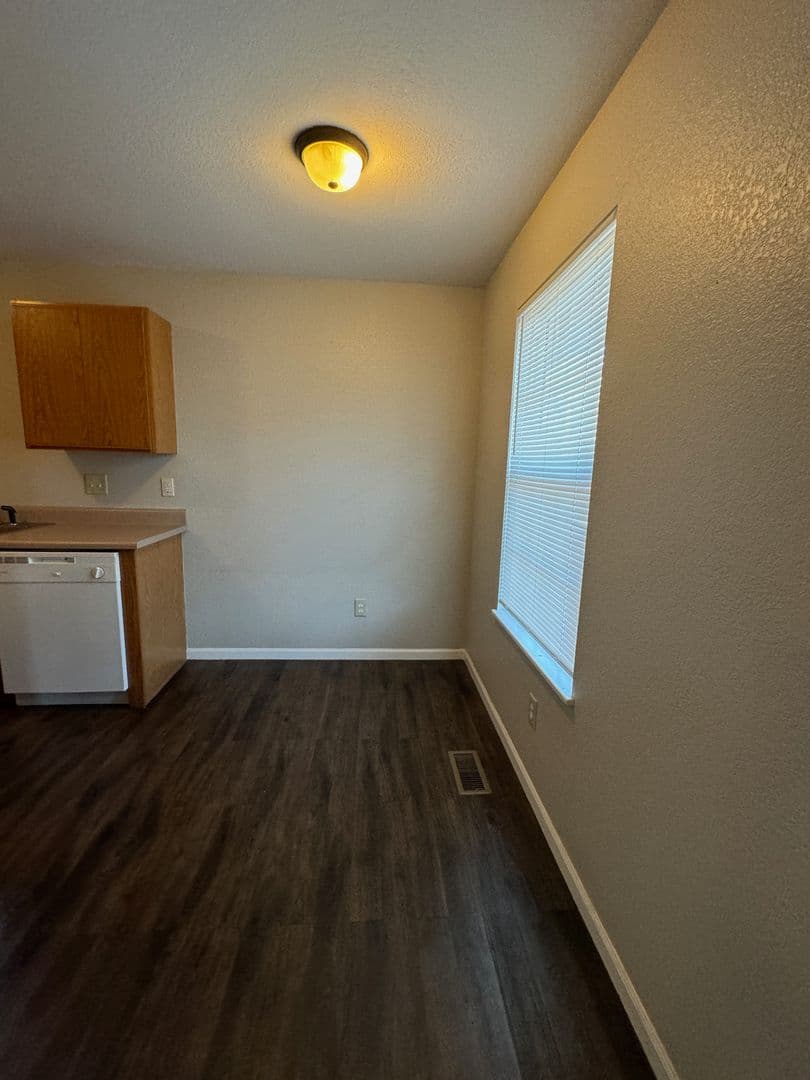 Rogersville Apartment: 420 Britt Lane