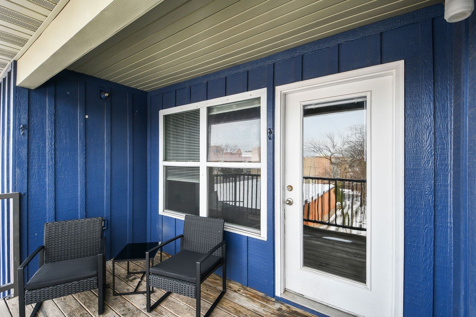 Springfield Apartment: 450 E Walnut St