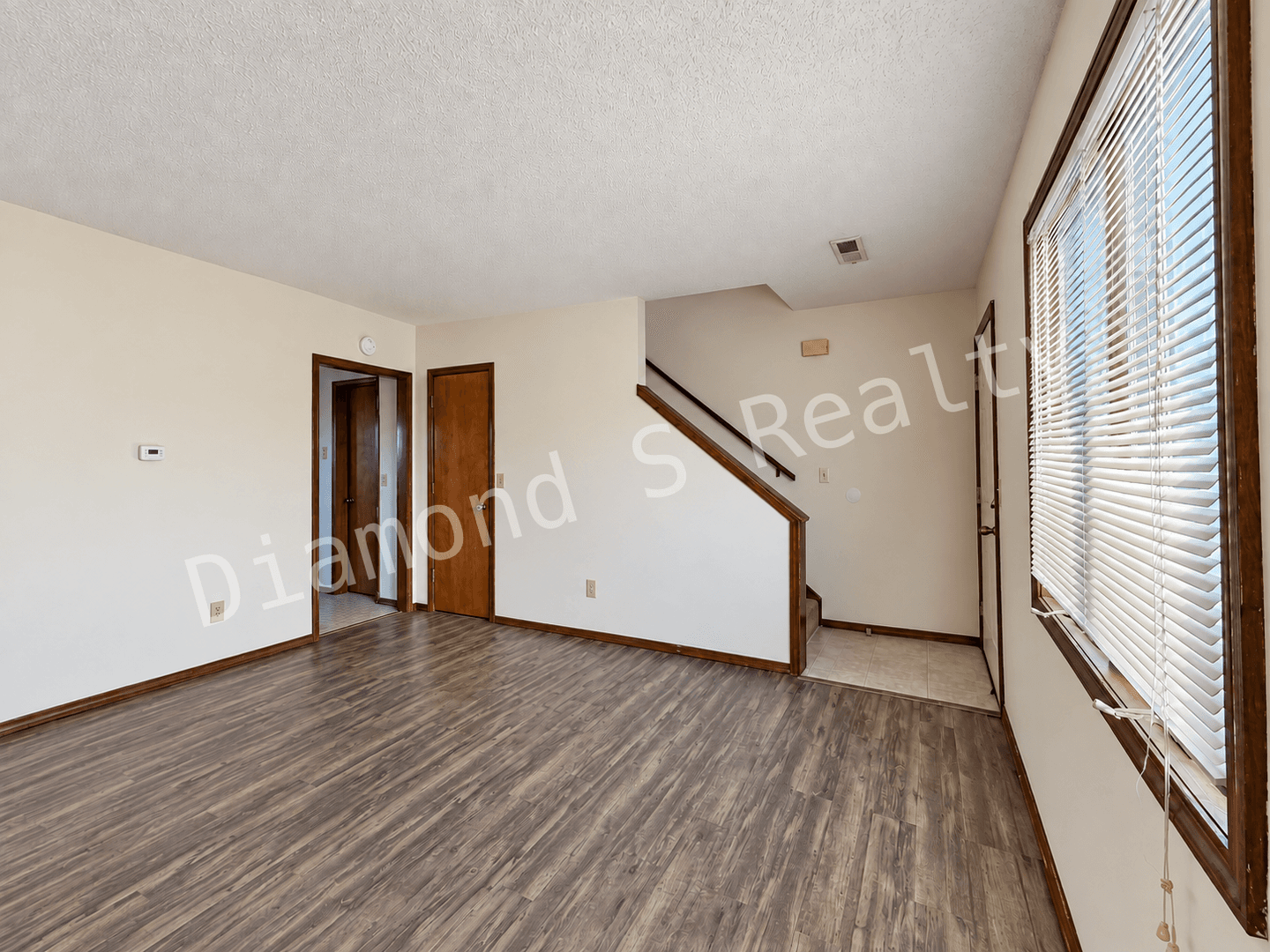 Nixa Apartment: 1201 North Main Street