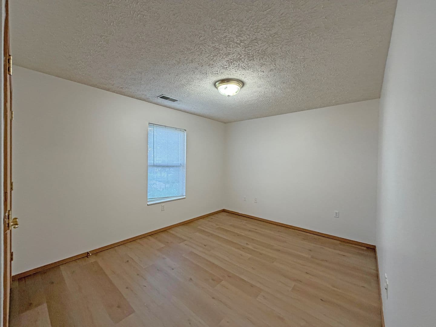 Nixa Apartment: 1300-1459 W Eaglewood Dr