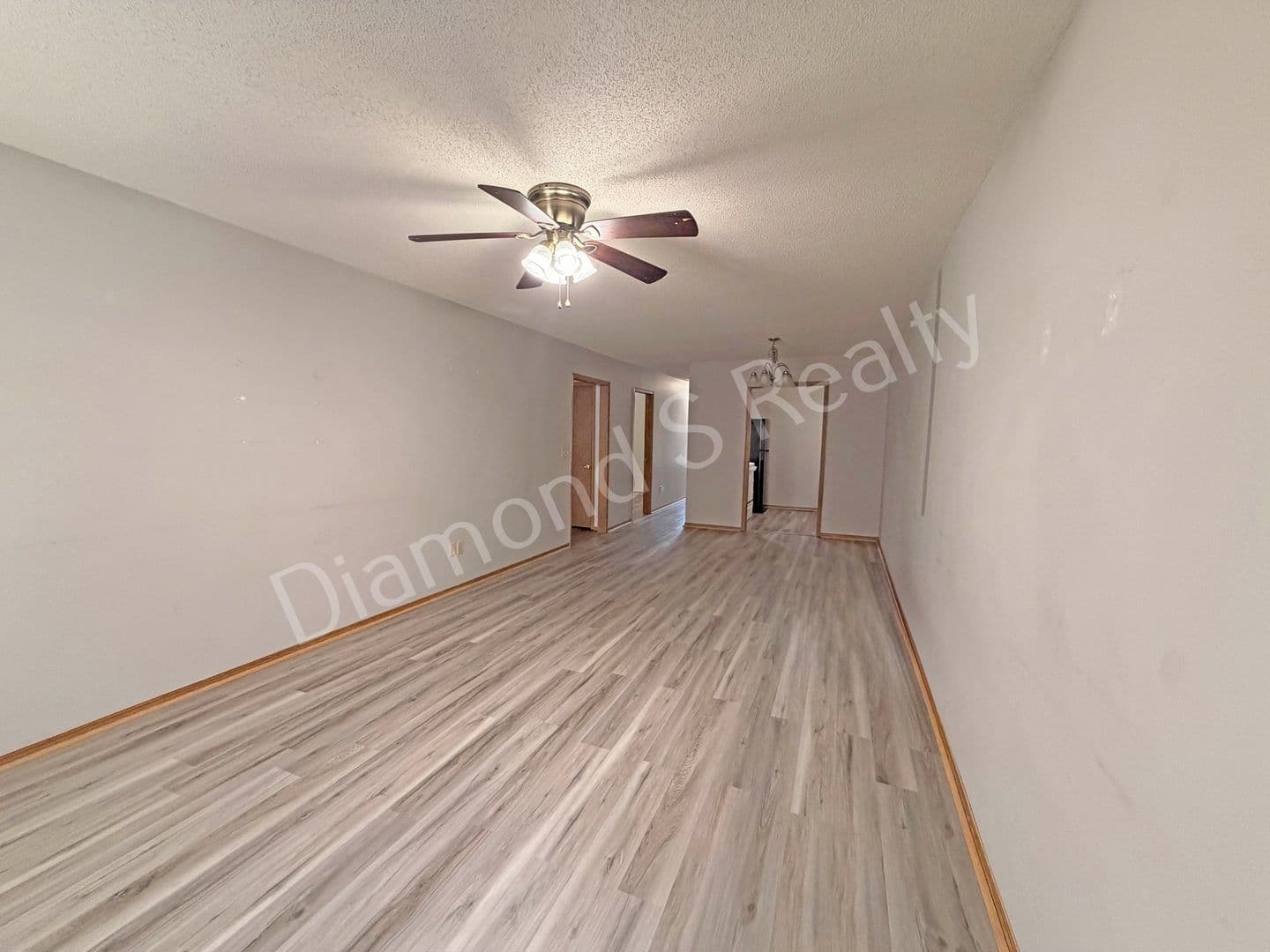 Ozark Apartment: 1499 W Rainey St