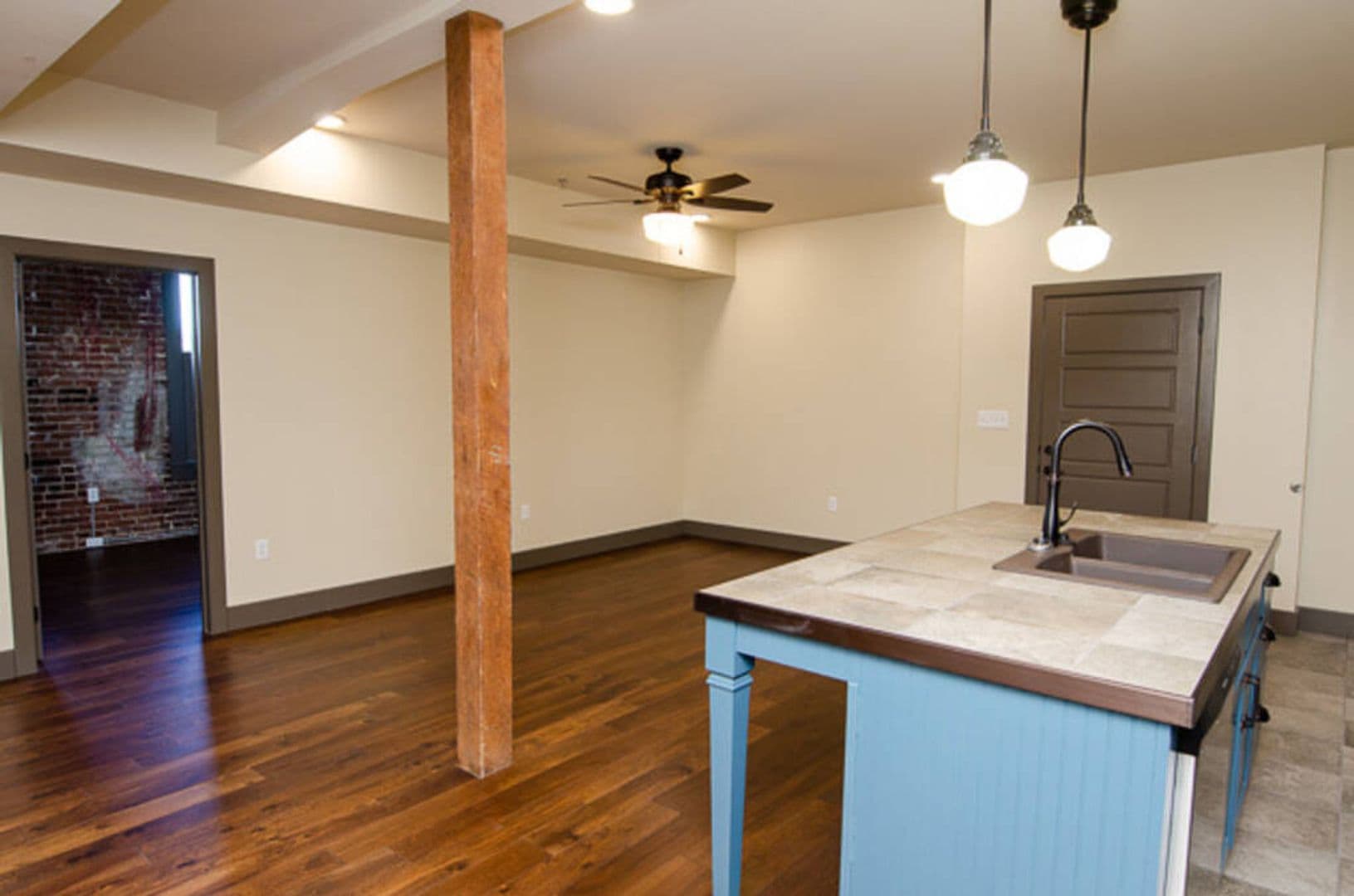 Springfield Condo: 203 West Commercial Street- 3B