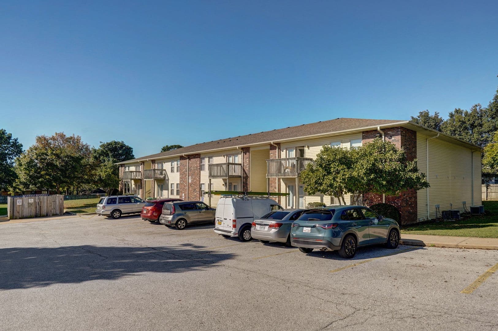 Nixa Apartment: 1300-1459 W Eaglewood Dr