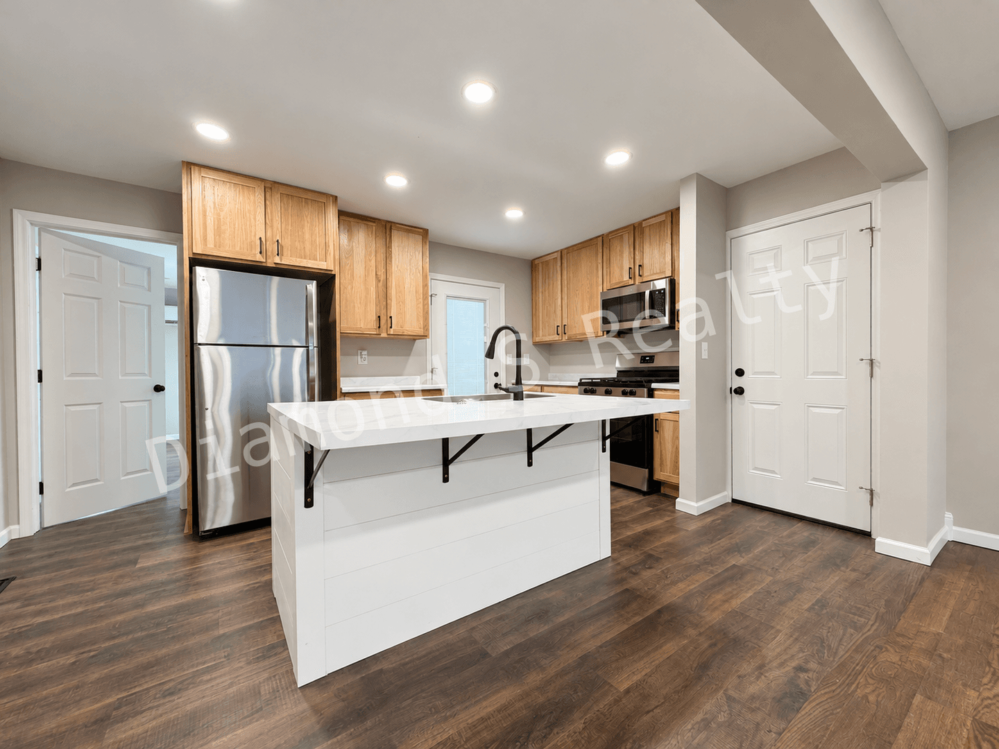 Springfield House: 435 W Catalpa St