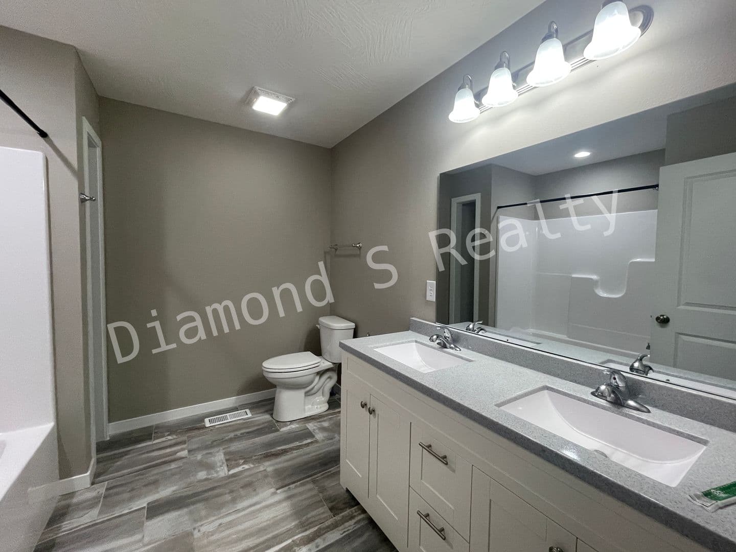 Ozark House: 2108 N 26th Street
