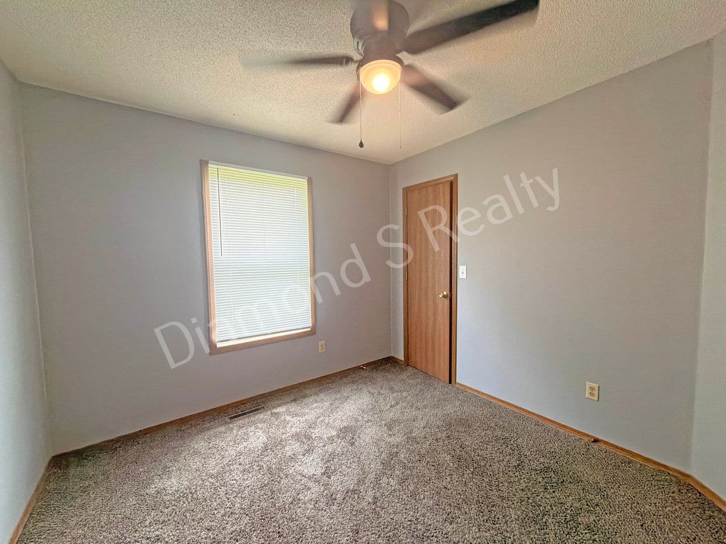 Ozark Apartment: 1441 W Rainey