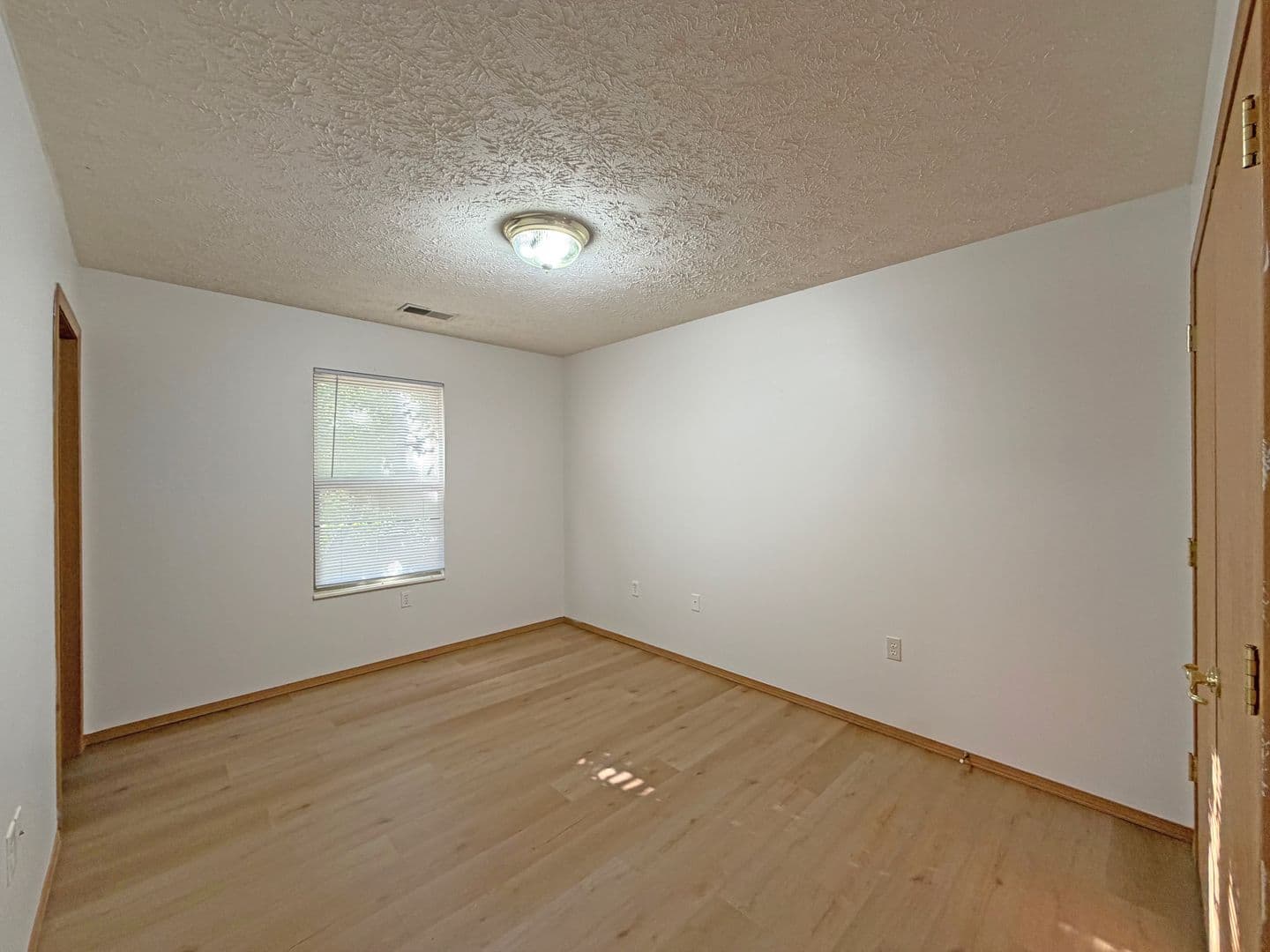 Nixa Apartment: 1300-1459 W Eaglewood Dr