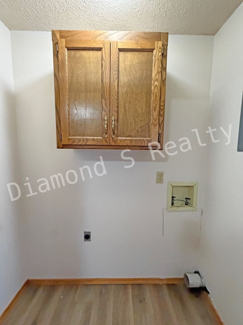 Nixa Apartment: 1201 North Main Street