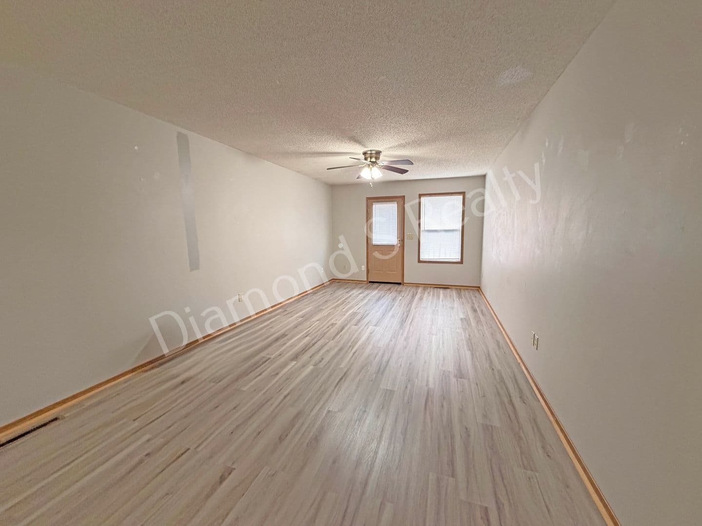 Ozark Apartment: 1499 W Rainey St