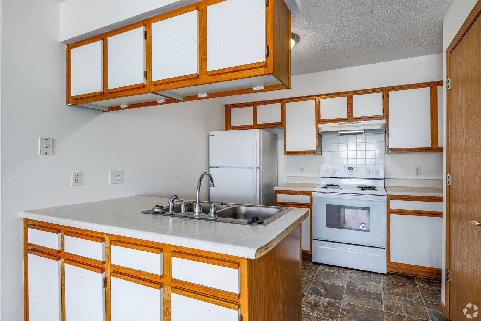 Nixa Apartment: 1300-1459 W Eaglewood Dr