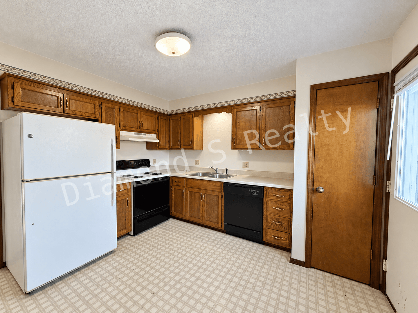 Nixa Apartment: 1201 North Main Street