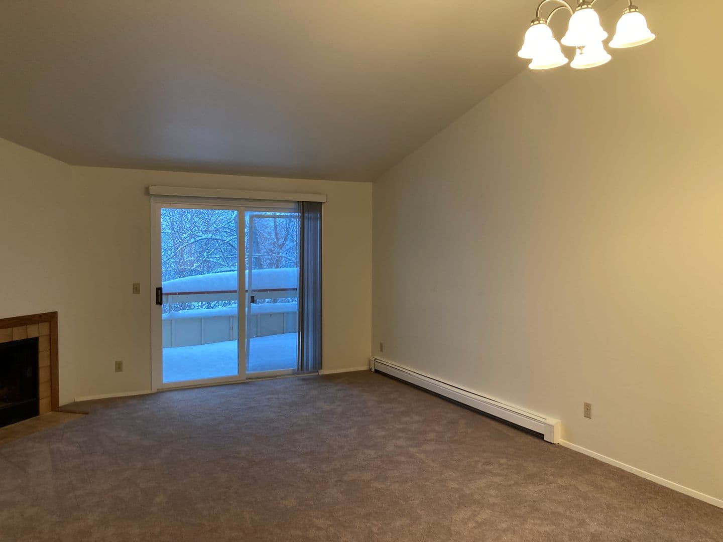 Anchorage House: 5620 E. 40th Ave #C303
