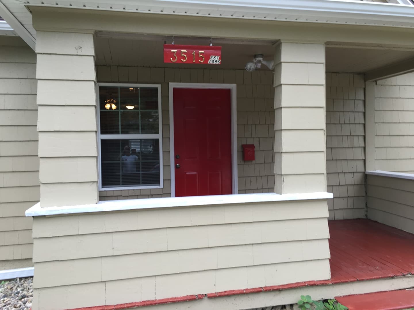 Omaha House: 3515 Jones St.