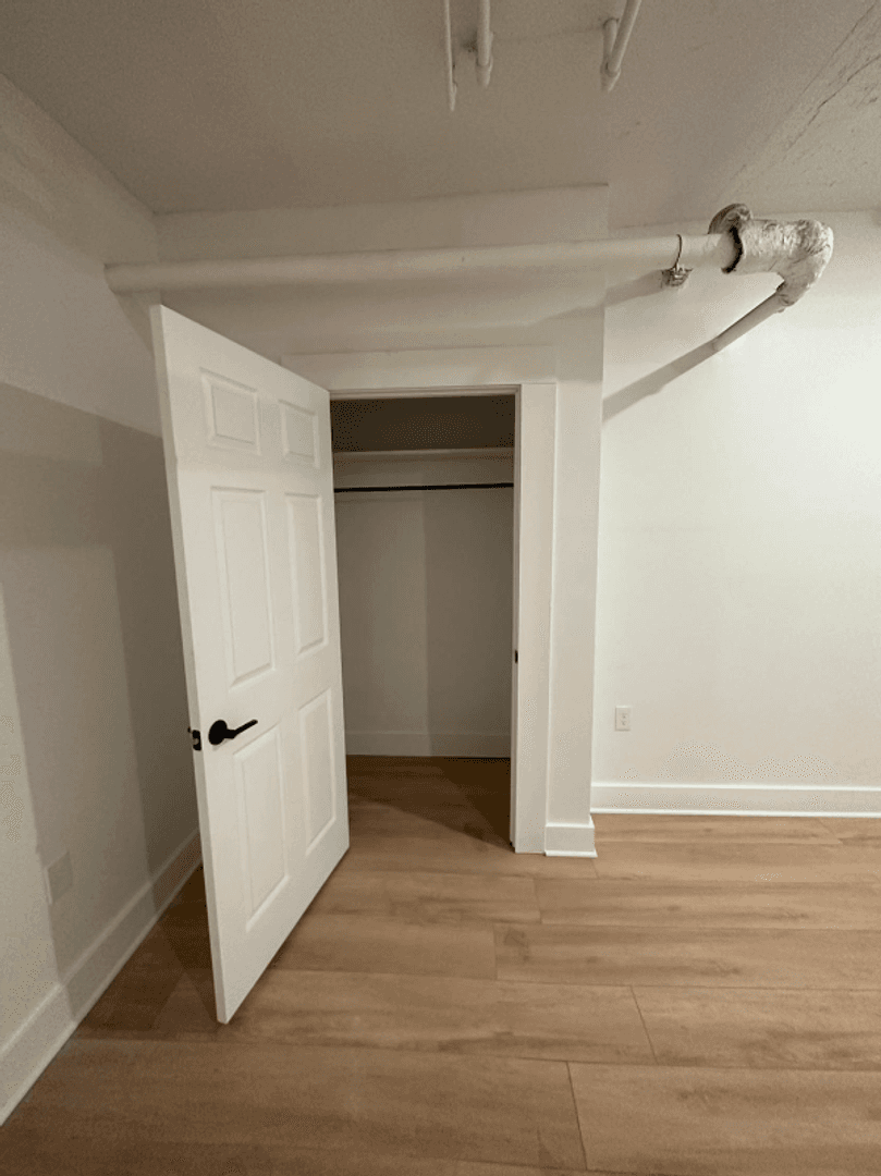 Cleveland Heights Apartment: 14148 Superior Rd