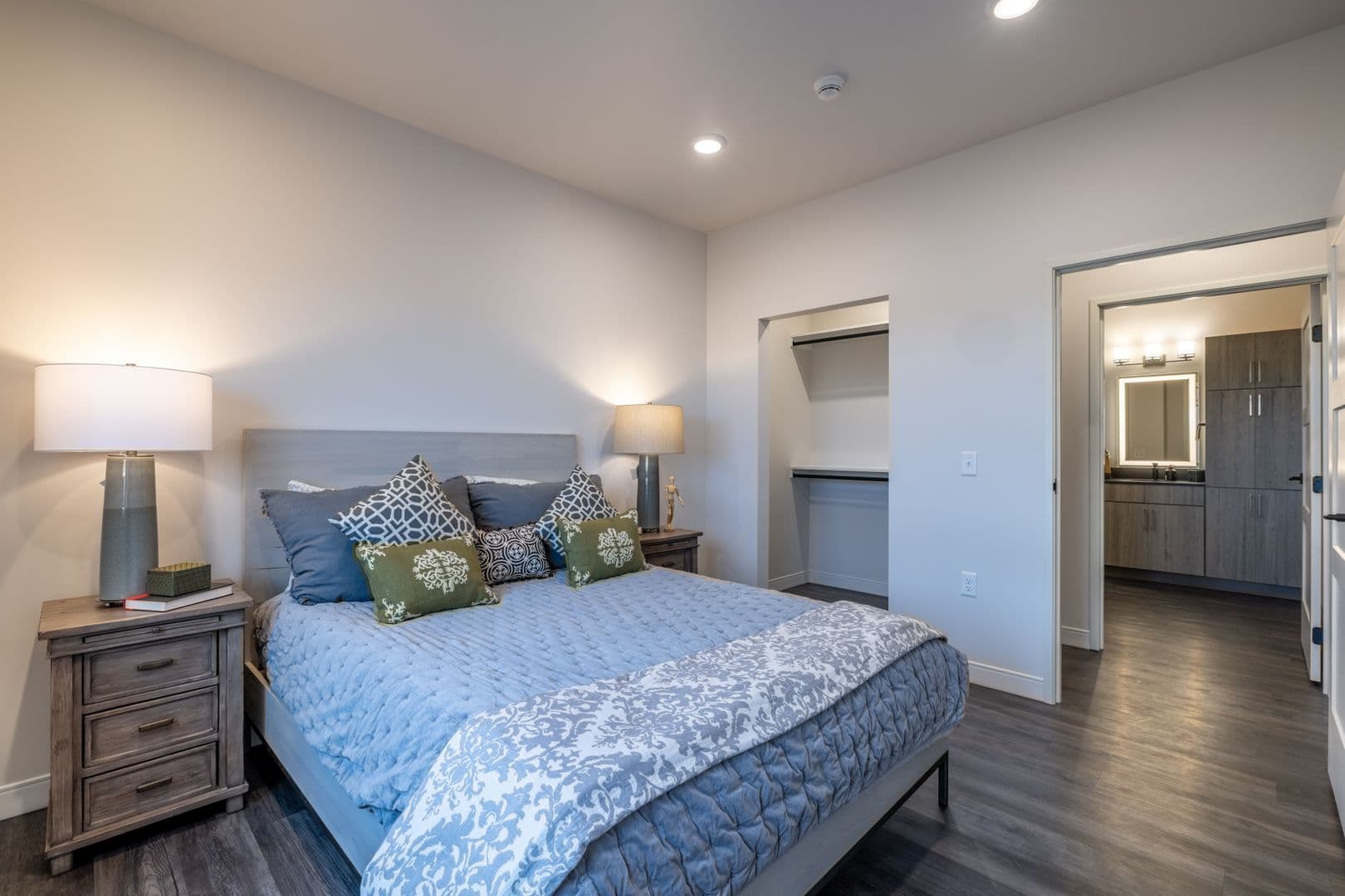 Helena Apartment: 3710 Appellate Avenue