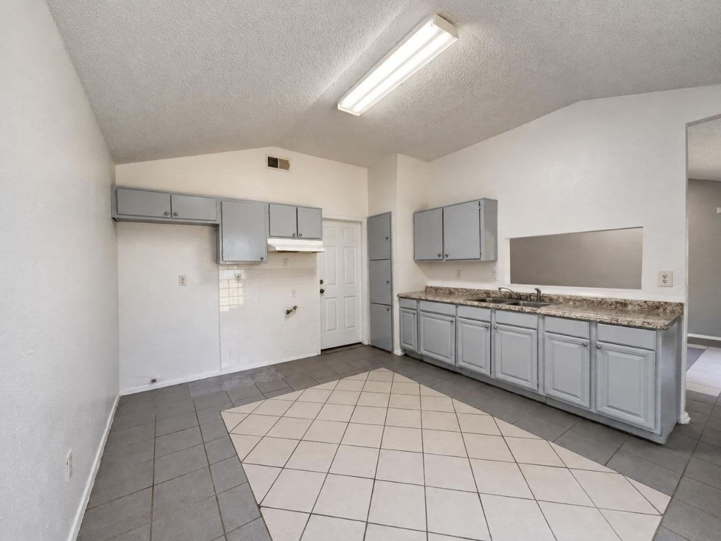 Houston House: 12710 Redfern Dr.