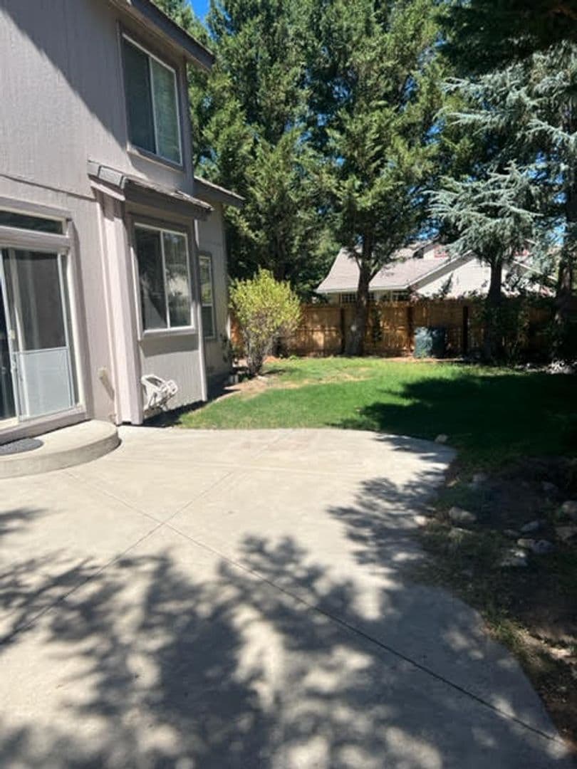 Reno House: 4185 Falling Water Drive