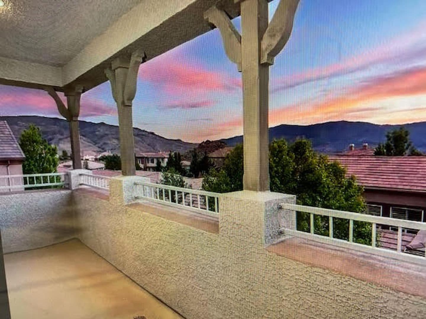 Reno House: 1835 Graysburg Drive