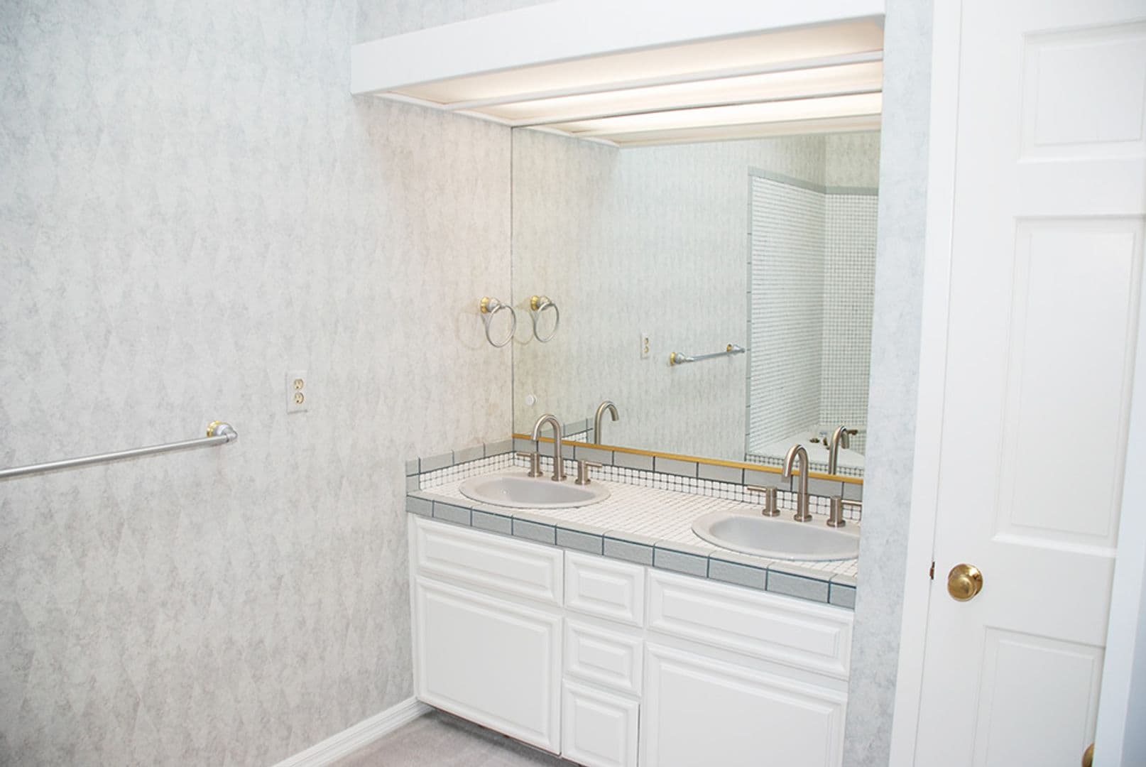Reno House: 2435 Rock Hill Circle