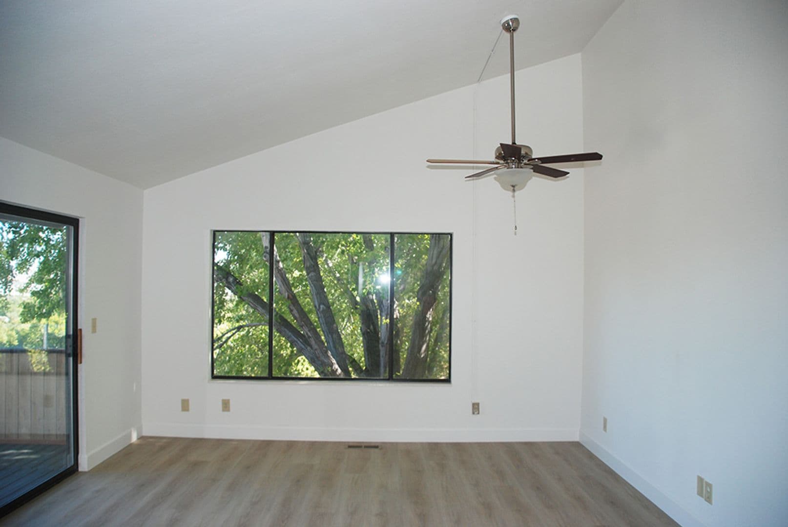 Reno House: 2435 Rock Hill Circle