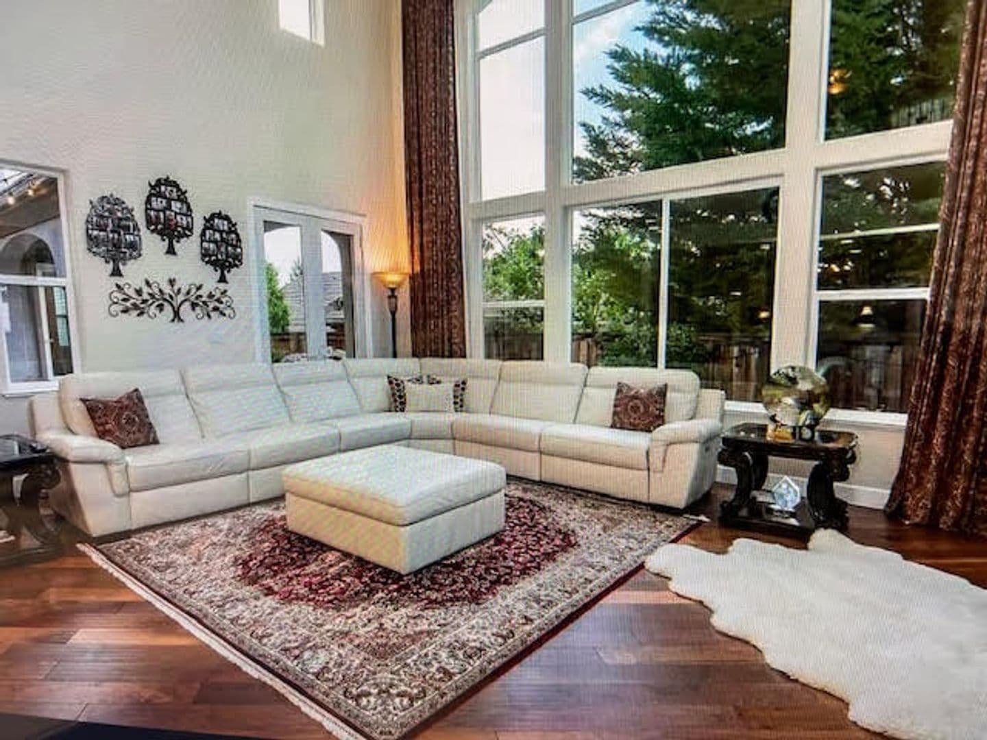 Reno House: 1835 Graysburg Drive