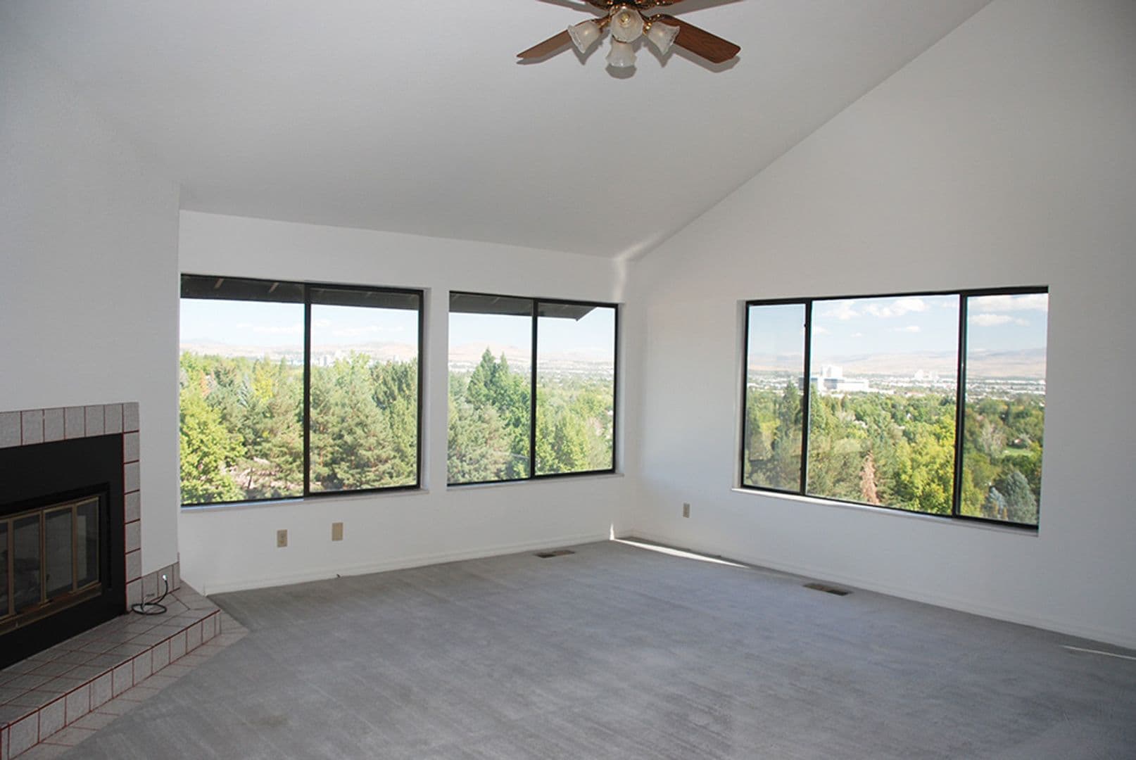 Reno House: 2435 Rock Hill Circle