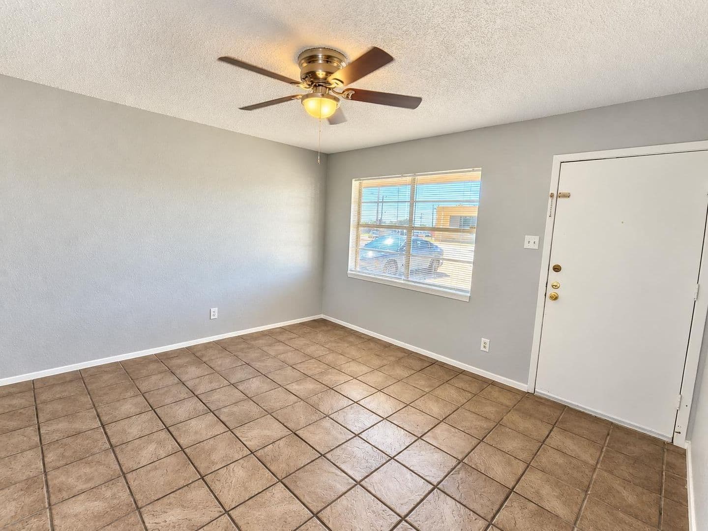 Ballinger Apartment: 1500 N 8th.  St