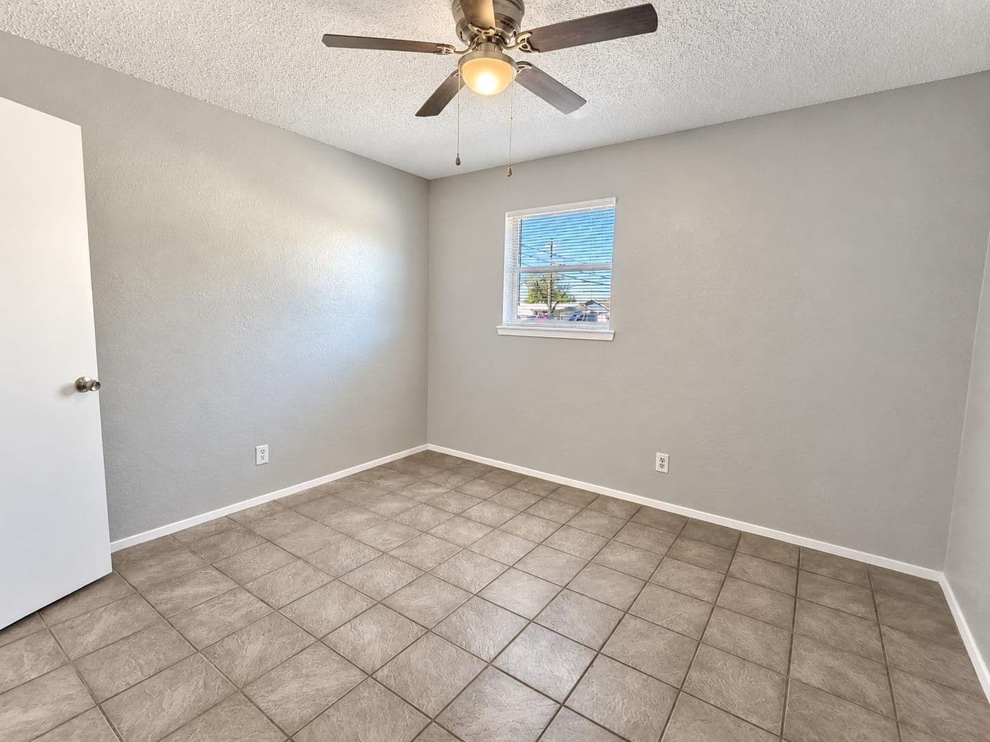 Ballinger Apartment: 1500 N 8th.  St
