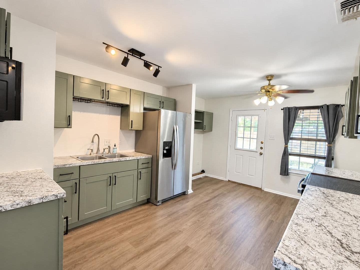 San Angelo House: 3201 Grove Cir