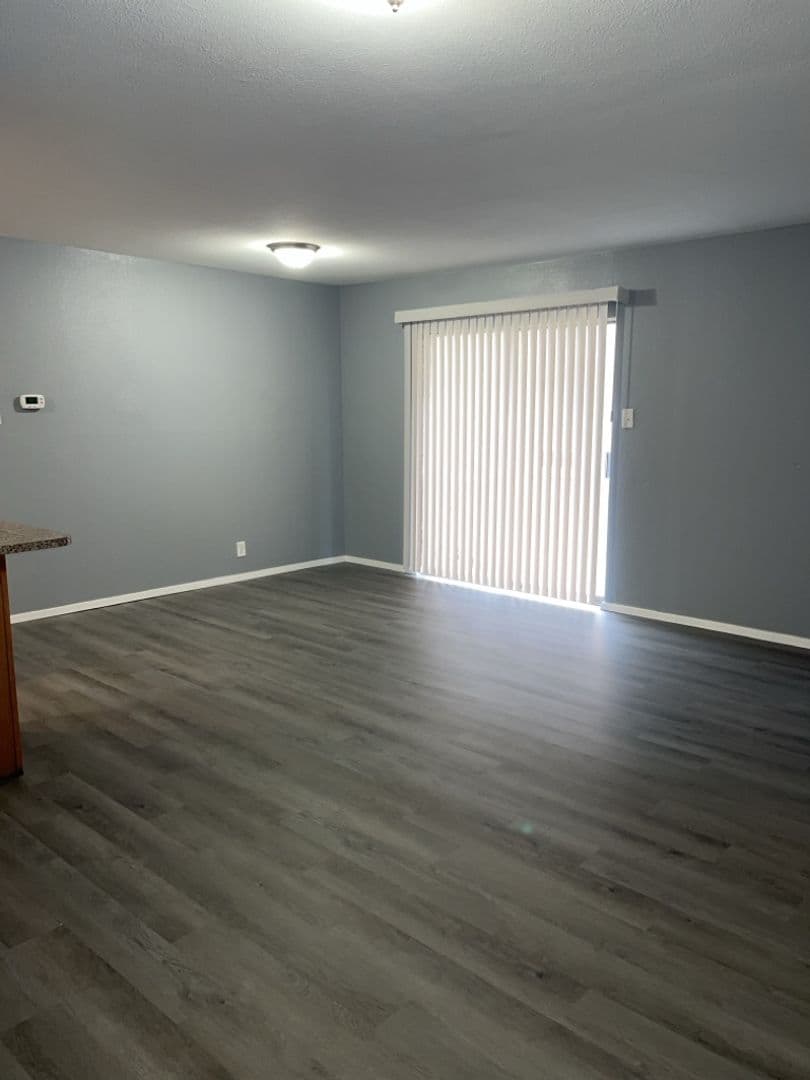 San Angelo Apartment: 1707-1717 Greenwood St