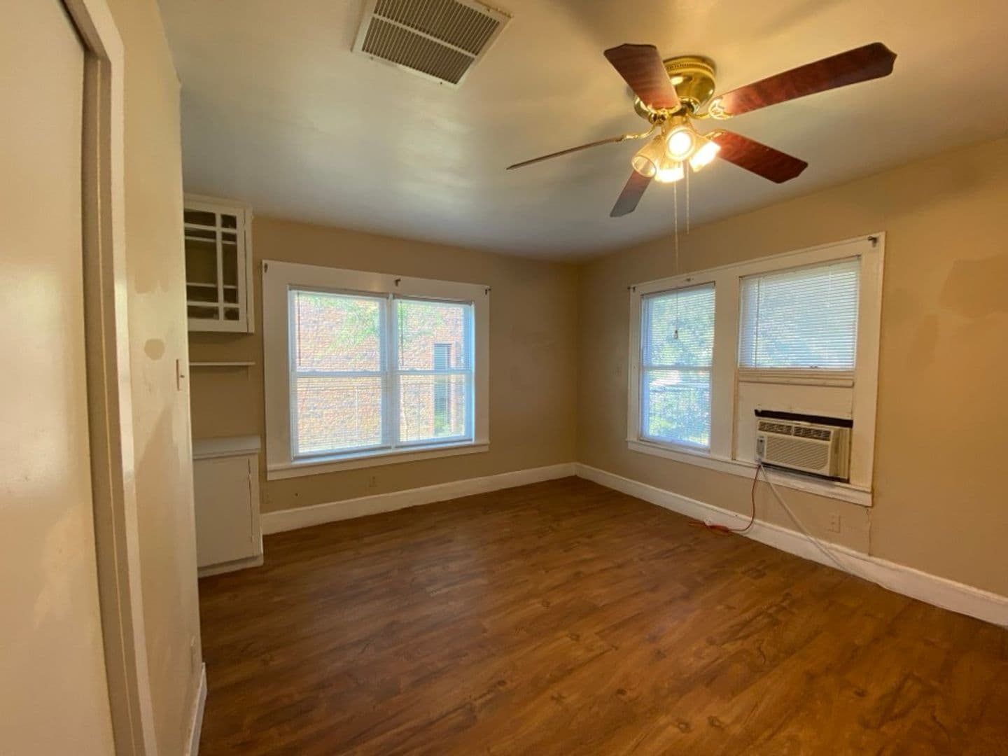 San Angelo House: 909 S. Abe Unit B