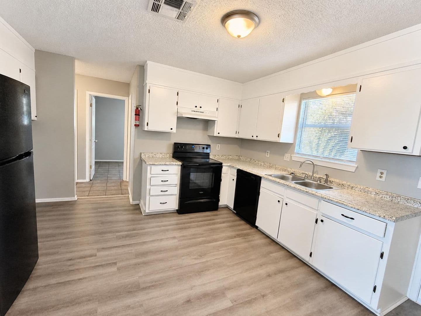 Ballinger Apartment: 1500 N 8th.  St