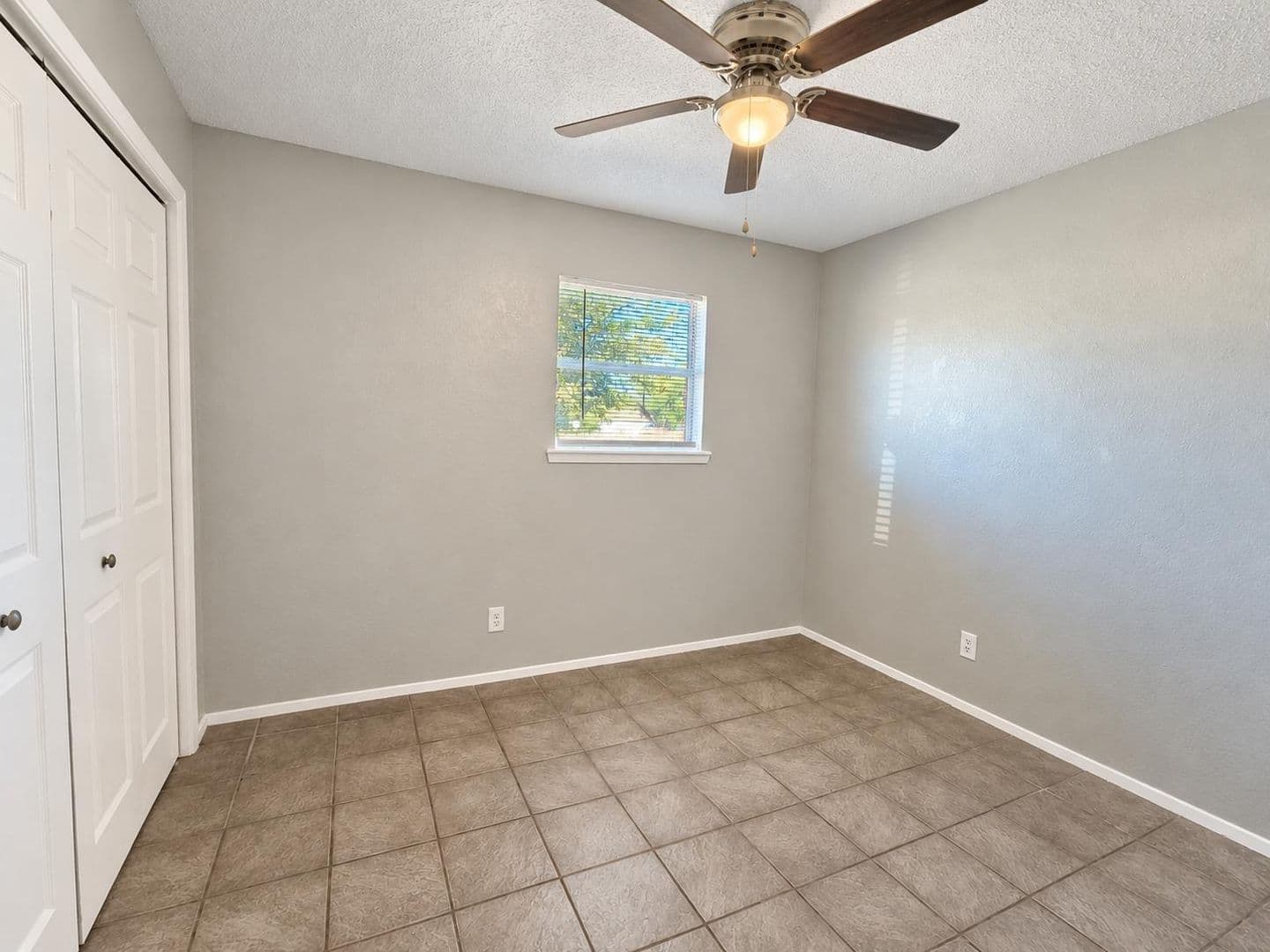 Ballinger Apartment: 1500 N 8th.  St