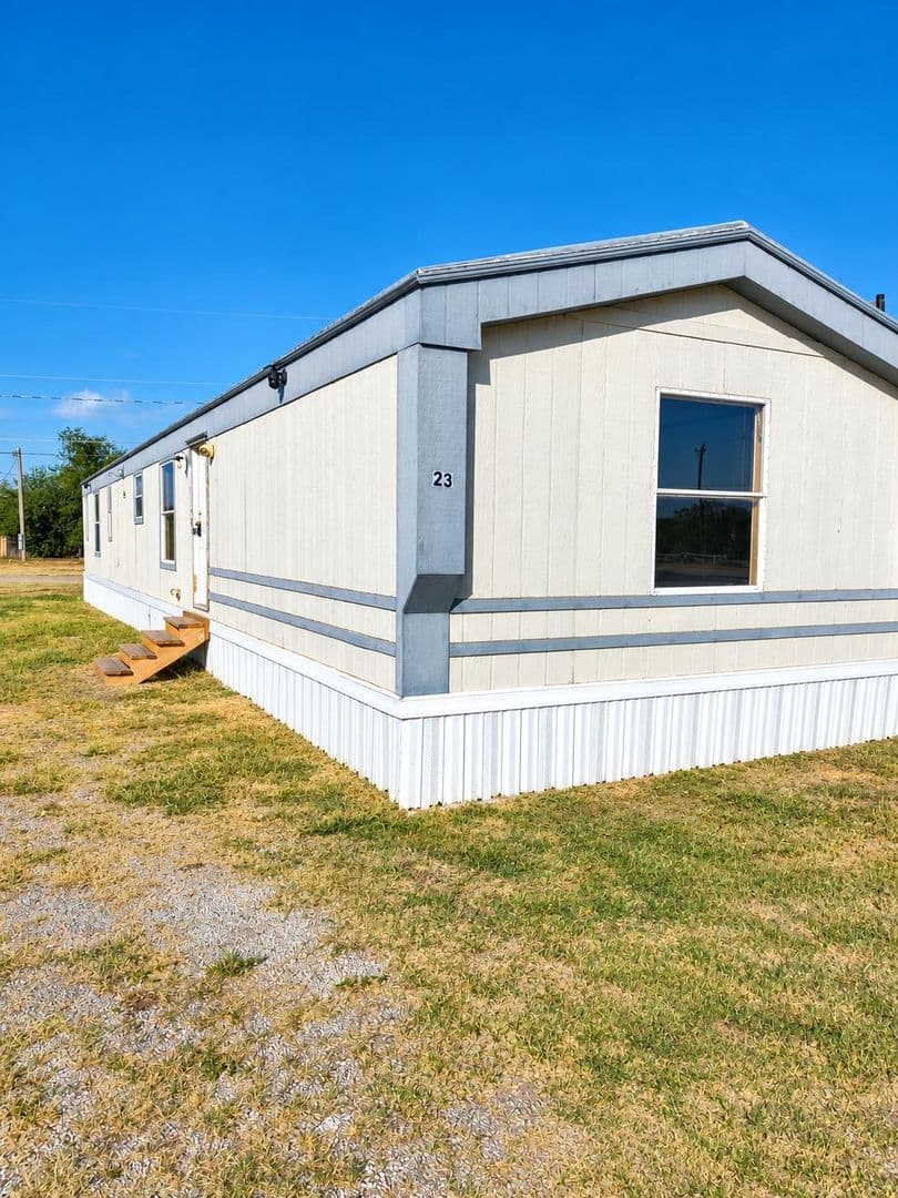 San Angelo Apartment: 729-731-733 Cactus Lane