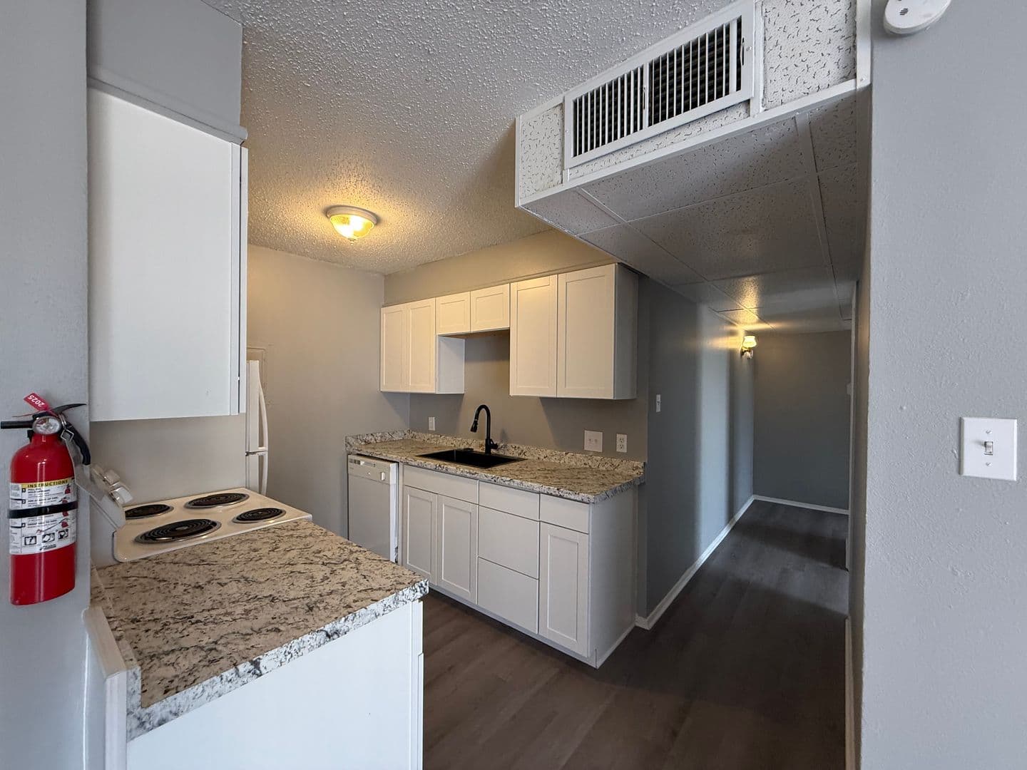 San Angelo Apartment: 1707-1717 Greenwood St