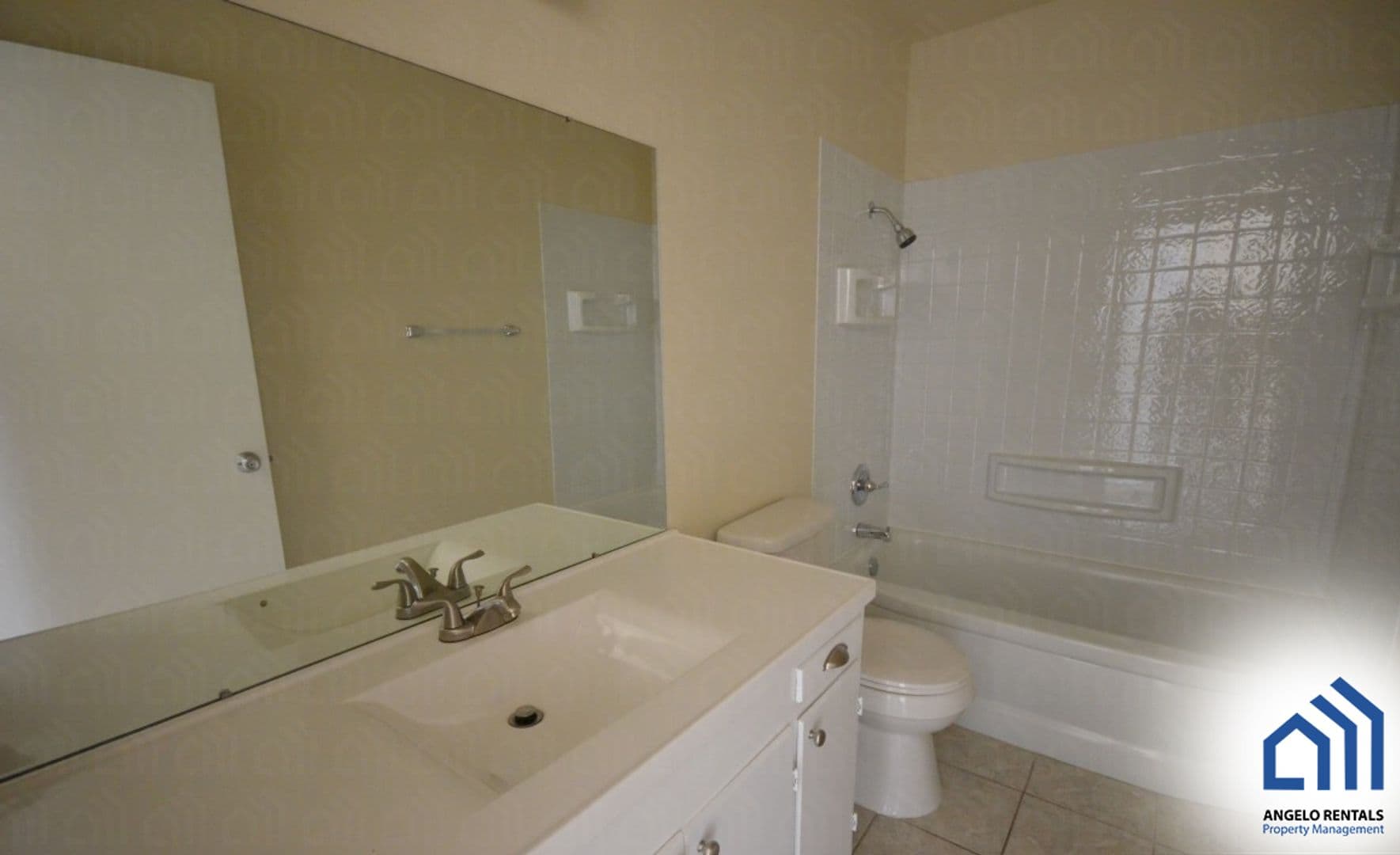 San Angelo House: 2769 Harvard Ave